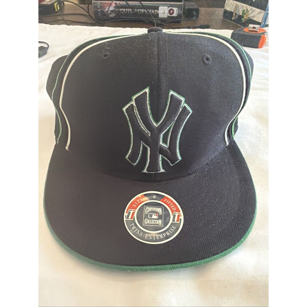 Sz 8-New York Yankees Cooperstown Collection-1961-Twins Enterprise-Size 8